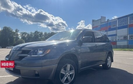 Mitsubishi Outlander III рестайлинг 3, 2004 год, 599 000 рублей, 5 фотография