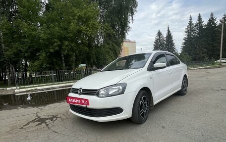 Volkswagen Polo VI (EU Market), 2011 год, 475 000 рублей, 2 фотография