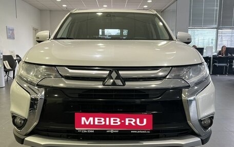 Mitsubishi Outlander III рестайлинг 3, 2017 год, 2 125 000 рублей, 2 фотография