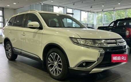 Mitsubishi Outlander III рестайлинг 3, 2017 год, 2 125 000 рублей, 3 фотография