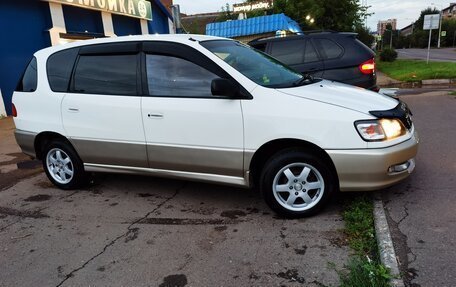 Toyota Ipsum II, 1997 год, 550 000 рублей, 3 фотография