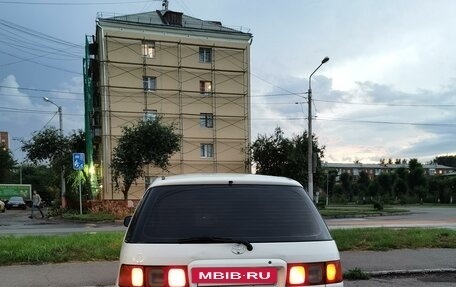 Toyota Ipsum II, 1997 год, 550 000 рублей, 2 фотография