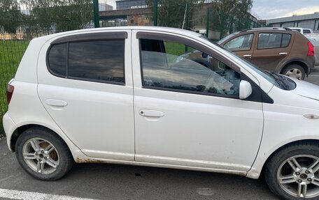 Toyota Vitz, 1999 год, 300 000 рублей, 2 фотография