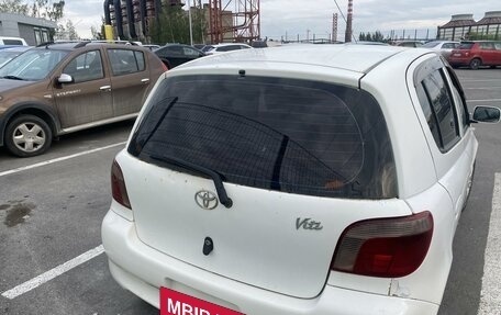 Toyota Vitz, 1999 год, 300 000 рублей, 3 фотография