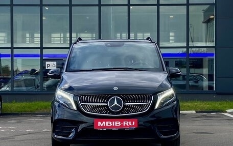 Mercedes-Benz V-Класс, 2022 год, 10 799 000 рублей, 2 фотография