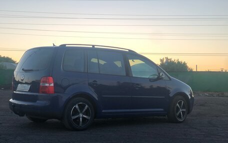 Volkswagen Touran III, 2005 год, 13 фотография