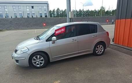 Nissan Tiida, 2010 год, 3 фотография