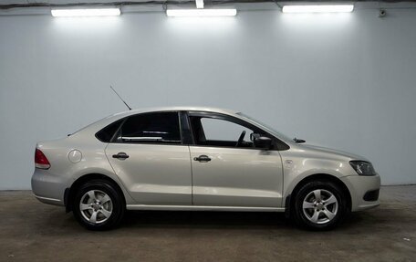 Volkswagen Polo VI (EU Market), 2010 год, 600 000 рублей, 4 фотография