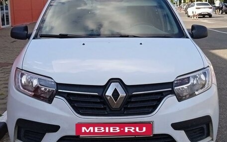 Renault Logan II, 2018 год, 790 000 рублей, 2 фотография