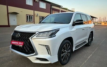 Lexus LX III, 2017 год, 8 200 000 рублей, 3 фотография