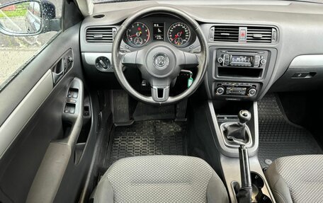 Volkswagen Jetta VI, 2011 год, 819 000 рублей, 9 фотография