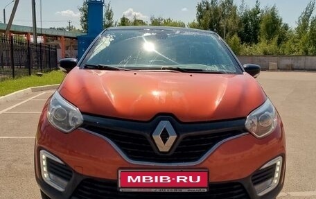 Renault Kaptur I рестайлинг, 2018 год, 1 350 000 рублей, 1 фотография