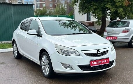 Opel Astra J, 2011 год, 1 фотография