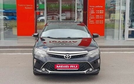 Toyota Camry, 2017 год, 2 275 000 рублей, 2 фотография