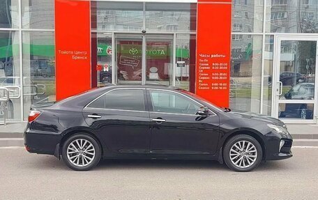 Toyota Camry, 2017 год, 2 275 000 рублей, 4 фотография