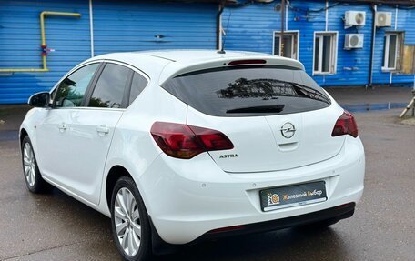 Opel Astra J, 2011 год, 5 фотография