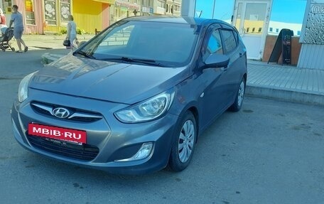 Hyundai Solaris II рестайлинг, 2012 год, 777 000 рублей, 2 фотография