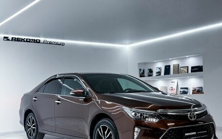 Toyota Camry, 2018 год, 2 650 000 рублей, 2 фотография