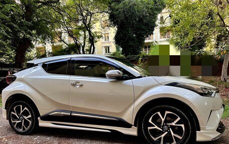 Toyota C-HR I рестайлинг, 2017 год, 2 250 000 рублей, 2 фотография