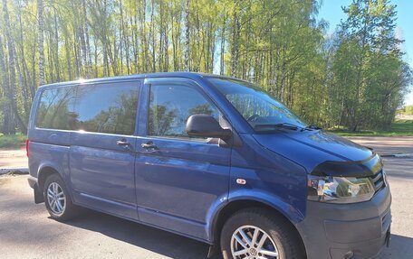 Volkswagen Caravelle T5, 2011 год, 1 790 000 рублей, 2 фотография