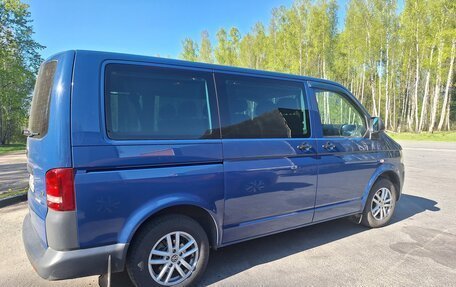 Volkswagen Caravelle T5, 2011 год, 1 790 000 рублей, 3 фотография