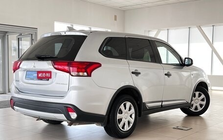 Mitsubishi Outlander III рестайлинг 3, 2018 год, 2 050 000 рублей, 5 фотография