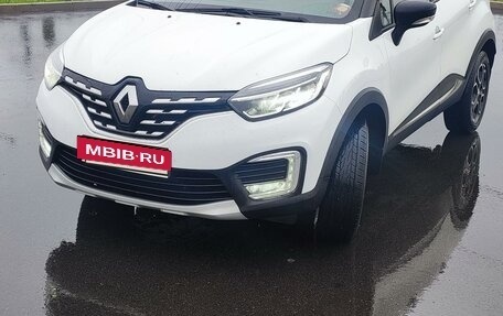 Renault Kaptur I рестайлинг, 2021 год, 1 780 000 рублей, 4 фотография