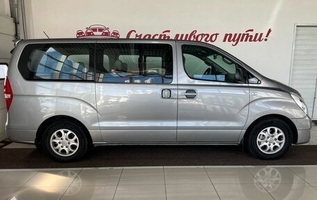 Hyundai Grand Starex Grand Starex I рестайлинг 2, 2017 год, 2 799 000 рублей, 3 фотография