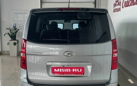 Hyundai Grand Starex Grand Starex I рестайлинг 2, 2017 год, 2 799 000 рублей, 6 фотография