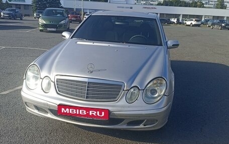 Mercedes-Benz E-Класс, 2002 год, 745 000 рублей, 1 фотография