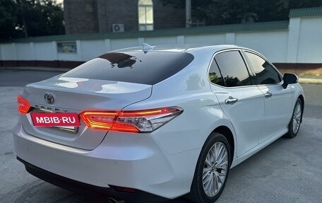 Toyota Camry, 2018 год, 4 фотография