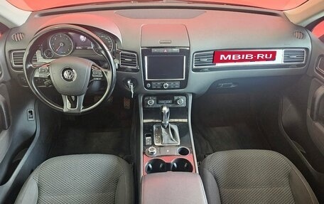 Volkswagen Touareg III, 2011 год, 2 035 000 рублей, 9 фотография