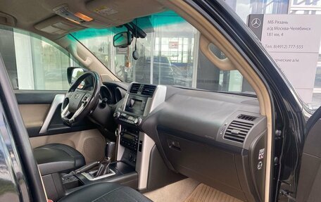 Toyota Land Cruiser Prado 150 рестайлинг 2, 2013 год, 3 180 000 рублей, 32 фотография