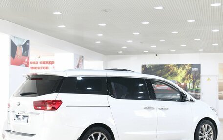 KIA Carnival III, 2018 год, 2 749 000 рублей, 2 фотография