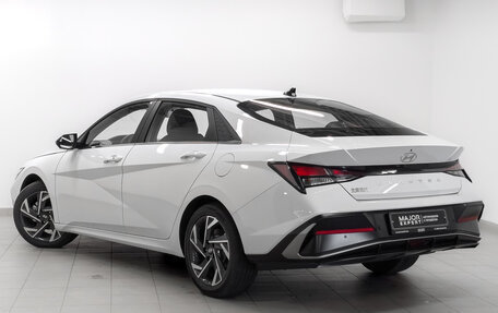 Hyundai Elantra, 2023 год, 2 380 000 рублей, 7 фотография