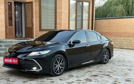 Toyota Camry, 2021 год, 3 550 000 рублей, 3 фотография