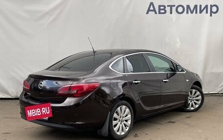 Opel Astra J, 2013 год, 935 000 рублей, 5 фотография