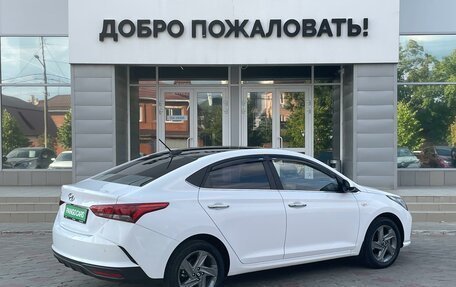 Hyundai Solaris II рестайлинг, 2021 год, 7 фотография