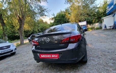 Opel Astra J, 2013 год, 920 000 рублей, 3 фотография