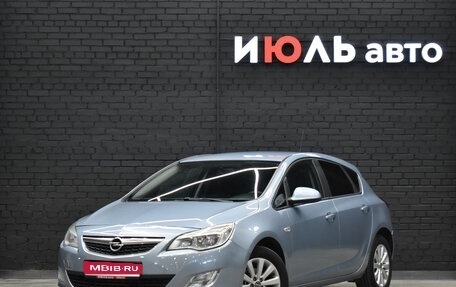 Opel Astra J, 2012 год, 1 фотография