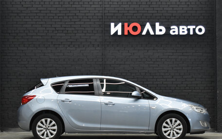 Opel Astra J, 2012 год, 10 фотография