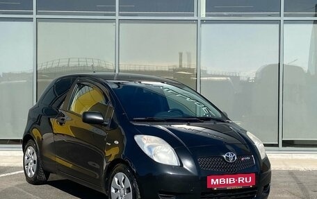 Toyota Yaris III рестайлинг, 2008 год, 545 000 рублей, 2 фотография