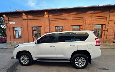 Toyota Land Cruiser Prado 150 рестайлинг 2, 2014 год, 3 250 000 рублей, 5 фотография