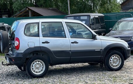 Chevrolet Niva I рестайлинг, 2016 год, 820 000 рублей, 2 фотография