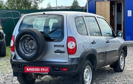 Chevrolet Niva I рестайлинг, 2016 год, 820 000 рублей, 3 фотография