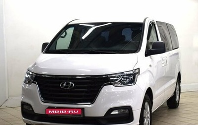 Hyundai Grand Starex Grand Starex I рестайлинг 2, 2018 год, 3 520 000 рублей, 1 фотография