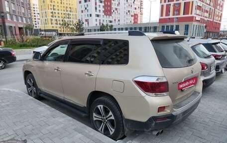 Toyota Highlander III, 2011 год, 4 фотография