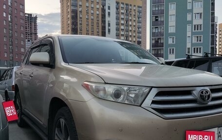 Toyota Highlander III, 2011 год, 3 фотография