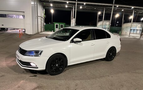 Volkswagen Jetta VI, 2017 год, 1 000 000 рублей, 2 фотография