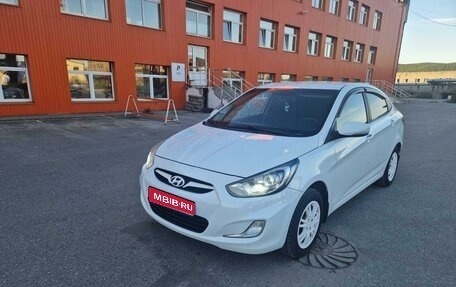 Hyundai Solaris II рестайлинг, 2012 год, 860 000 рублей, 1 фотография